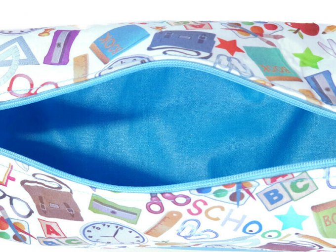 Trousse pour maitre   " les crayons bleu"