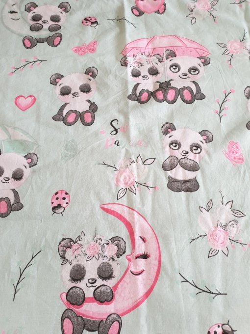 Couette bébé mi saison ,plaid bébé, couverture d'appoint bébé ' Les pandas amoureux'