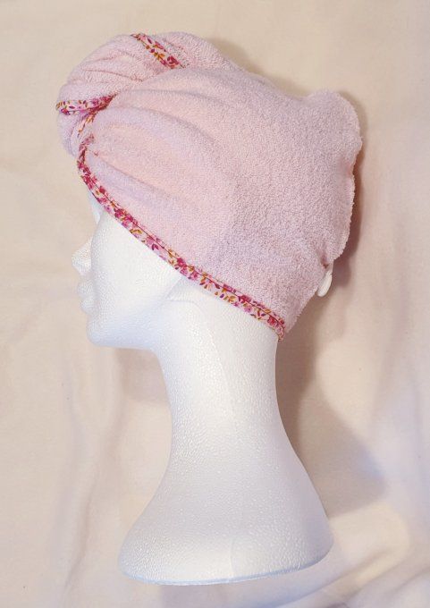 Serviette ou turban  pour cheveux en éponge rose
