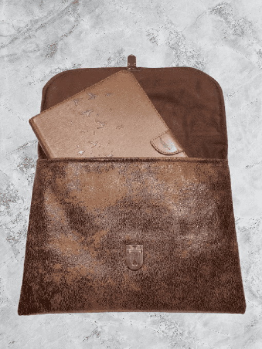 Pochette pour vos sorties en simili vieilli  marron 