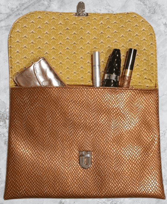 Pochette pour vos sorties en simili cuivré