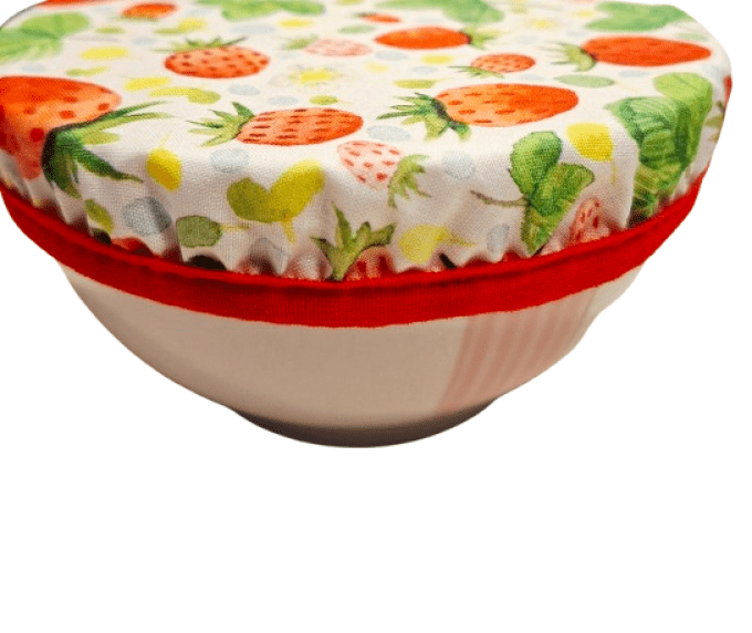 Couvres plats ou charlottes à plats lavables " les fraises des bois"