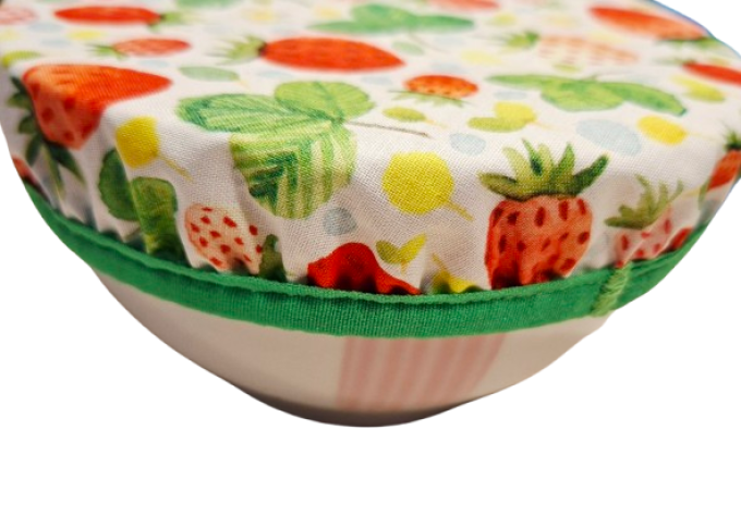 Couvres plats ou charlottes à plats lavables " les fraises des bois"