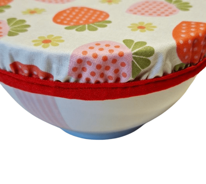 Couvres plats ou charlottes à plats lavables " les fraises"
