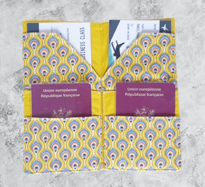 pochette_a_passeport_les_queues_de_paons