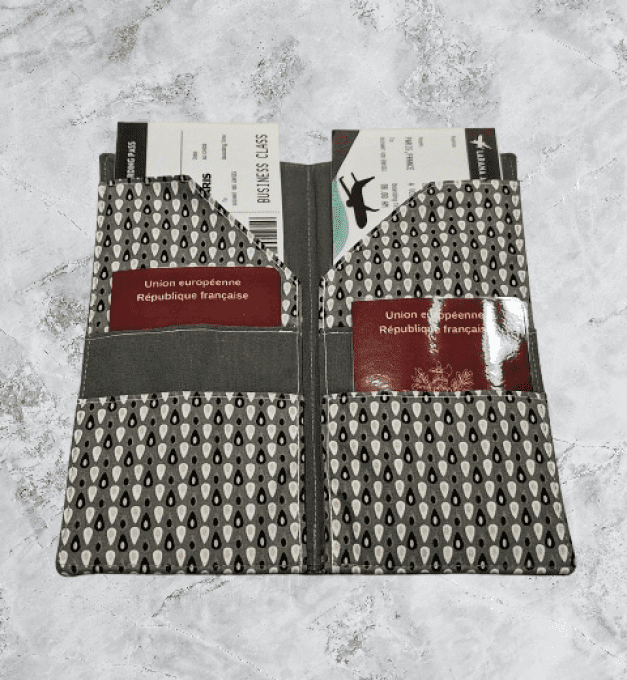 Pochette à passeport , organisateur de voyage "les gouttes "