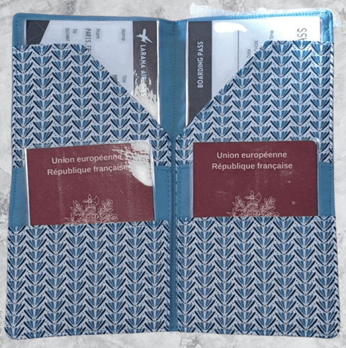 pochette de passeport "voyage autour de la terre"