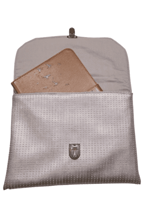 Pochette pour vos sorties, votre tablette, liseuse en simili gris pailleté