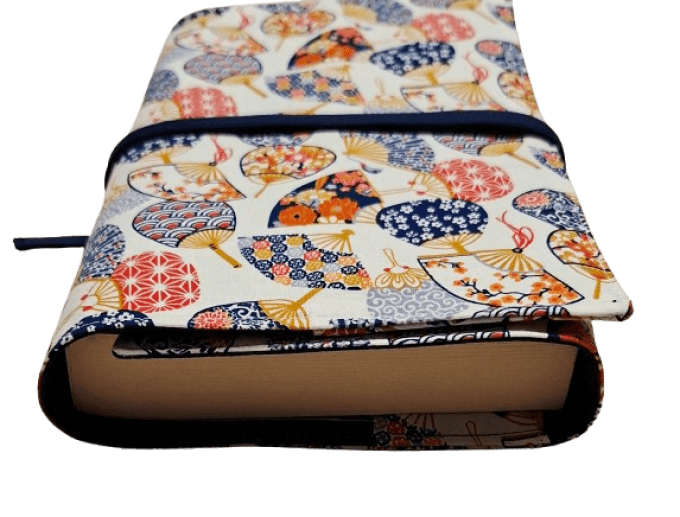 Protège livre pour roman , livre de poche "les éventails en bleu"