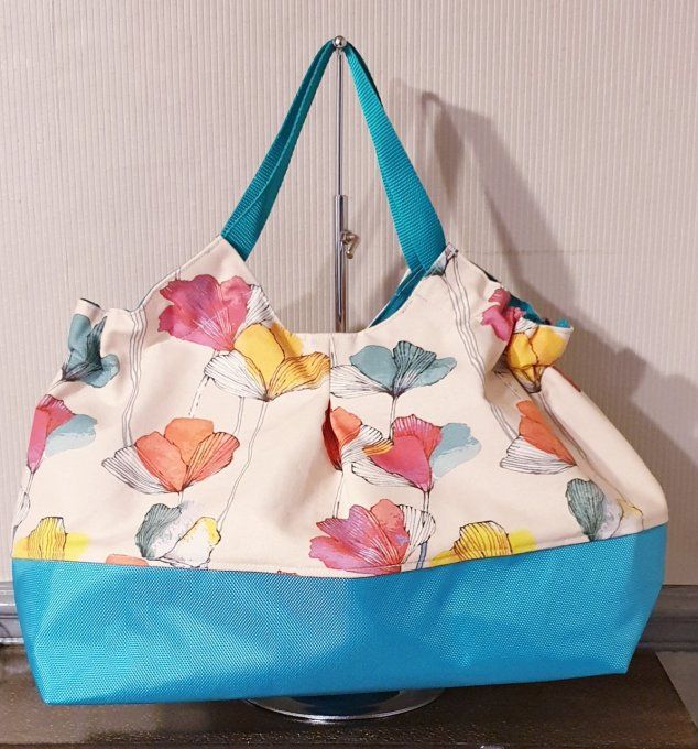 Ensemble sac panière et sa pochette  "dans les près"