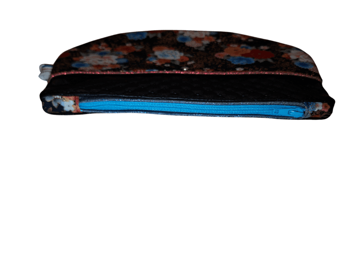 Trousse arrondie simili matelassé