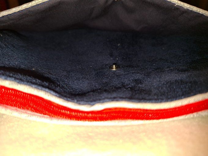 Trousse arrondie velours bleu