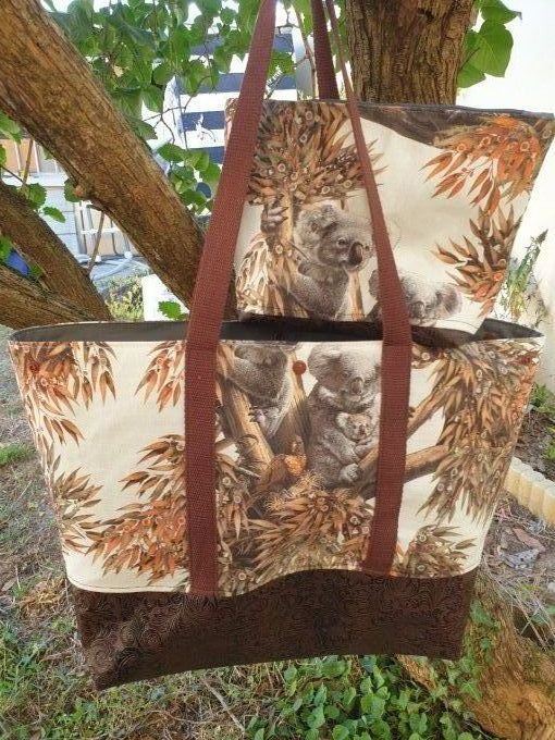 Ensemble composé d'un grand sac et sa trousse 'Les koalas'